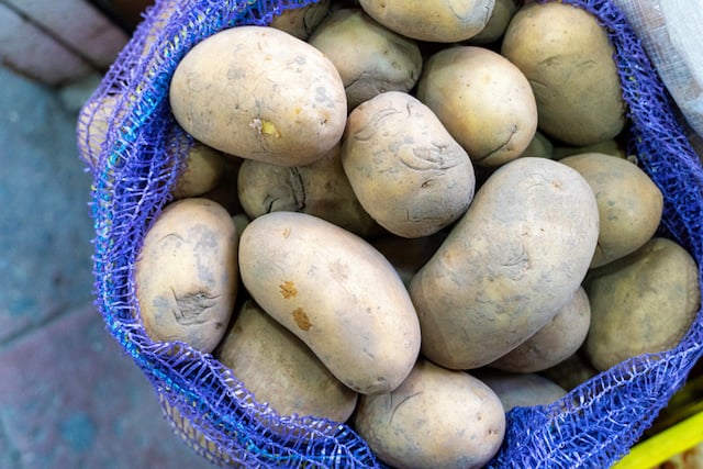 Patate in un sacchetto