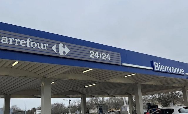 Stazione di servizio Carrefour