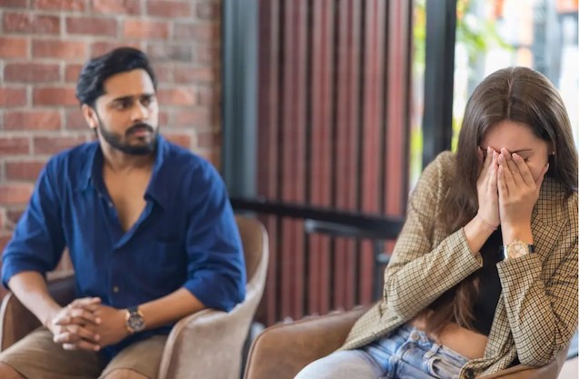 Una donna che piange