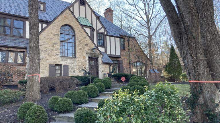 Una casa Tudor che presto sarà demolita