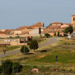 Questo villaggio spagnolo di 40 abitanti ti offre una casa libera e un contratto a tempo indeterminato per stabilirti lì


