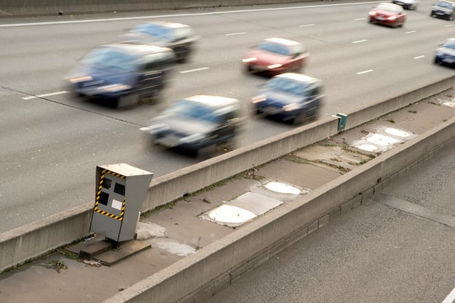 Un autovelox sulla strada