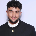 Lo YouTuber Inoxtag raccoglie 3 cani abbandonati e lancia un messaggio forte agli utenti di Internet


