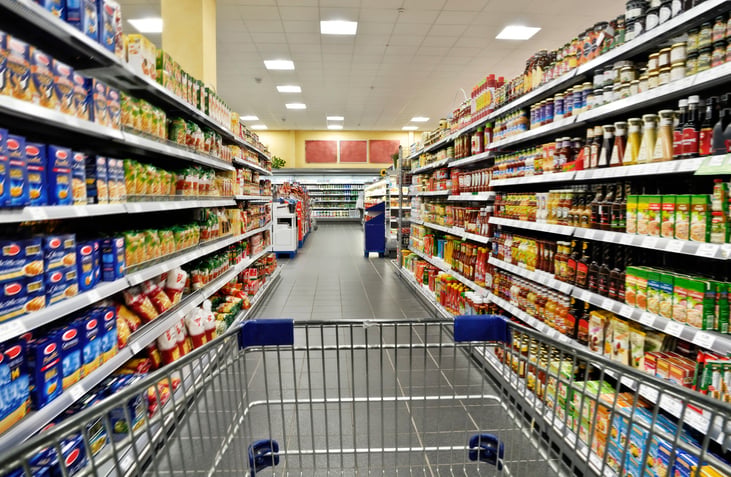 Una corsia del supermercato