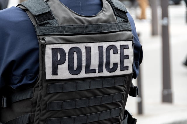 Un poliziotto