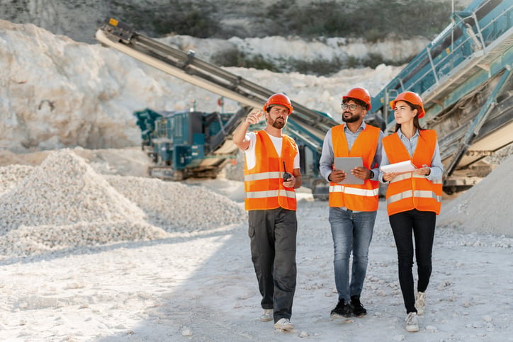 Professionisti in un cantiere edile