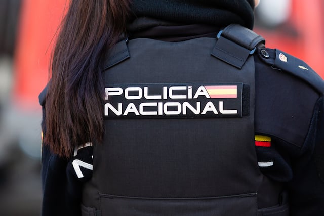 Una poliziotta spagnola
