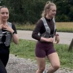 Le poliziotte si travestono da jogger per catturare i molestatori di strada... e vengono attaccate due volte in 5 km


