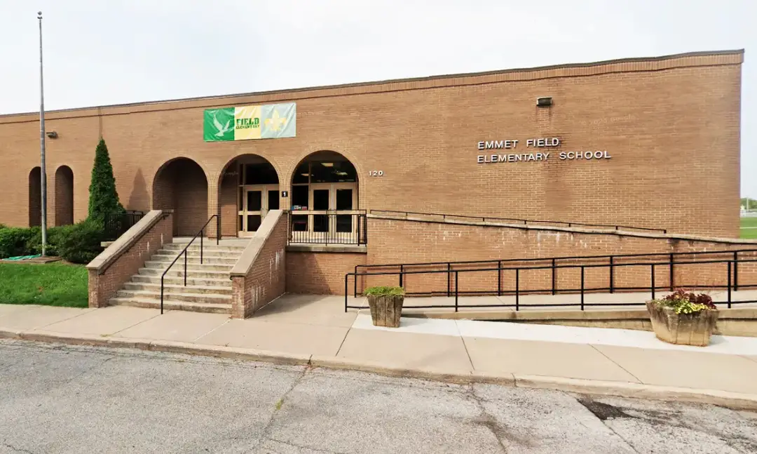 Facciata della scuola elementare Emmet Field, Louisville, Kentucky (Stati Uniti)