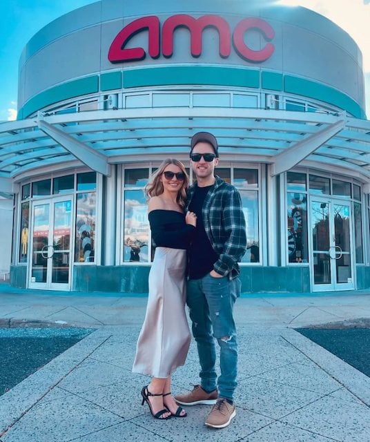Lo YouTuber Jesse Ridgway e sua moglie Ashley