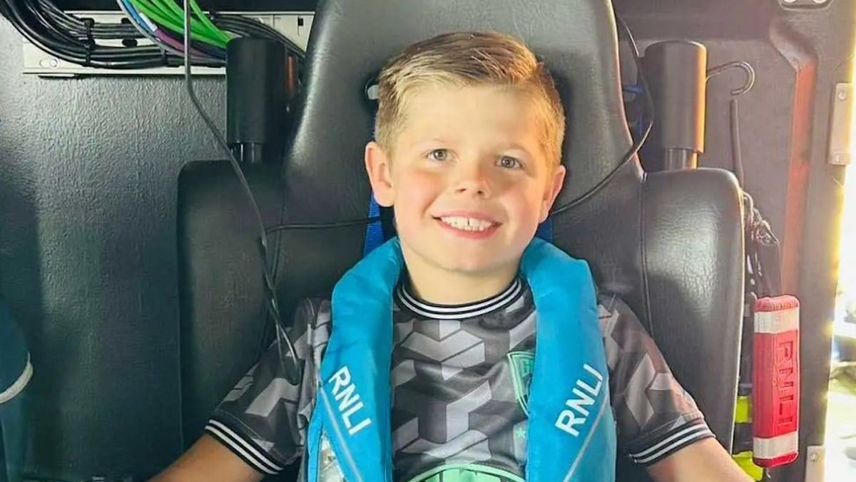 «Sembrava che il nonno stesse annegando e avevamo bisogno di aiuto»: a 8 anni Marley mantiene la calma ed evita i drammi in mare


