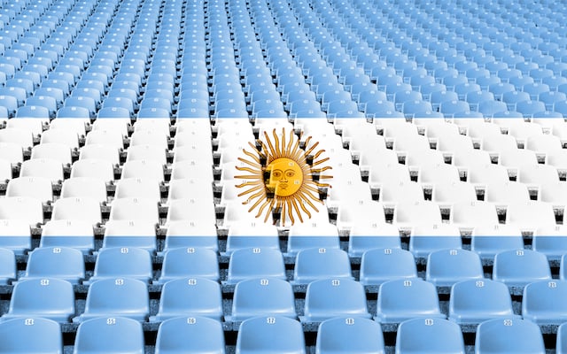 Posti a sedere con i colori dell'Argentina in uno stadio