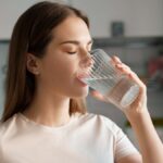 Questo errore da non commettere quando si beve acqua può provocare un avvelenamento mortale


