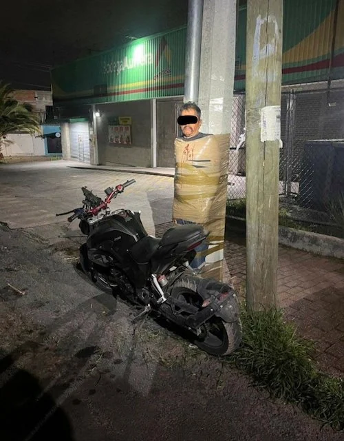 Uno degli uomini è stato trovato legato