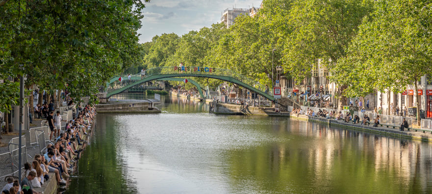 Il canale Saint-Martin a Parigi