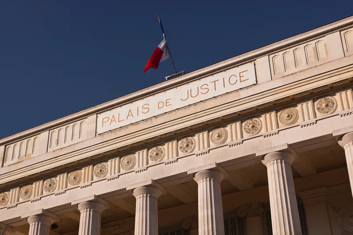 Facciata di una corte francese