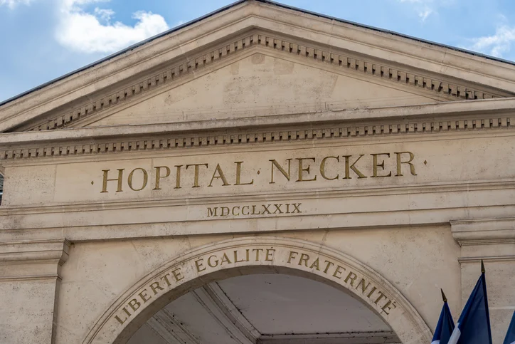 Facciata dell'ospedale Necker di Parigi
