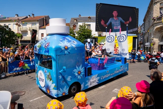 un gatto Lenor al Tour de France