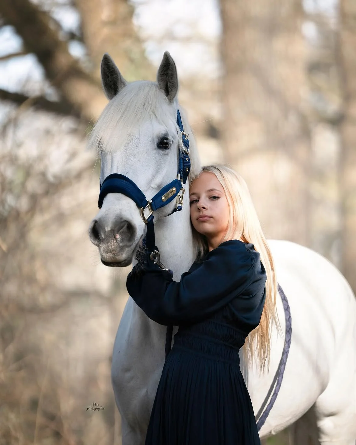 Giulia Sarkozy, 14 anni, con il suo cavallo