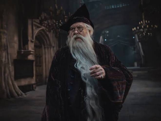 John Lithgow nel ruolo di Silente nella serie di Harry Potter