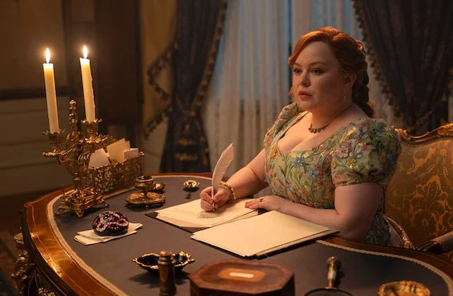 Nicola Coughlan, che interpreta Penelope Featherington, nella serie Bridgerton