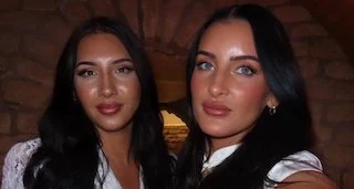 Lucy Robertson a sinistra e Hannah Davies a destra