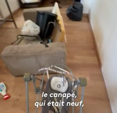 Mobili distrutti in un appartamento