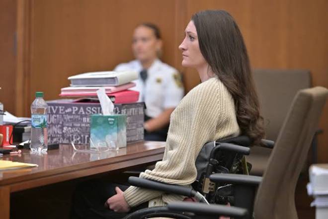 Lindsay Clancy durante il processo