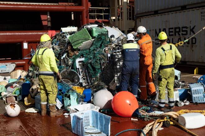 Rifiuti di plastica recuperati dal vortice del Pacifico settentrionale