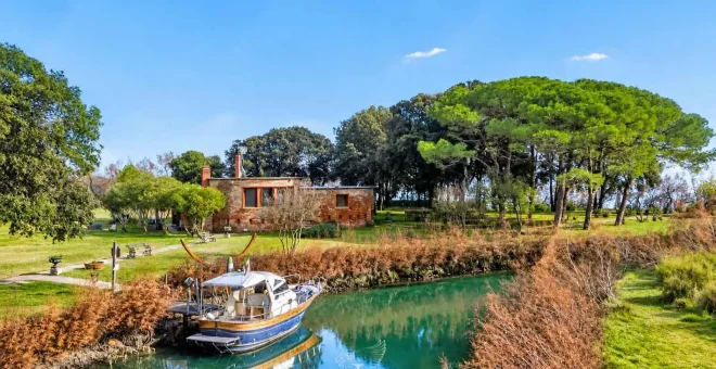 La fortezza e il canale sull'isola