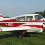 E se diventassi proprietario di un aereo abbandonato degli anni '50 per soli 10 euro?


