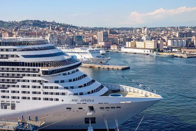 La MSC Divina