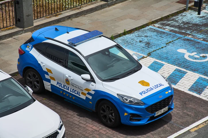 Una macchina della polizia spagnola