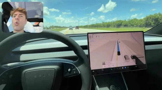 Lo Youtuber Nico Grigg testa la guida autonoma di Tesla