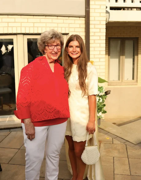 Natalie Kunzler e sua nonna