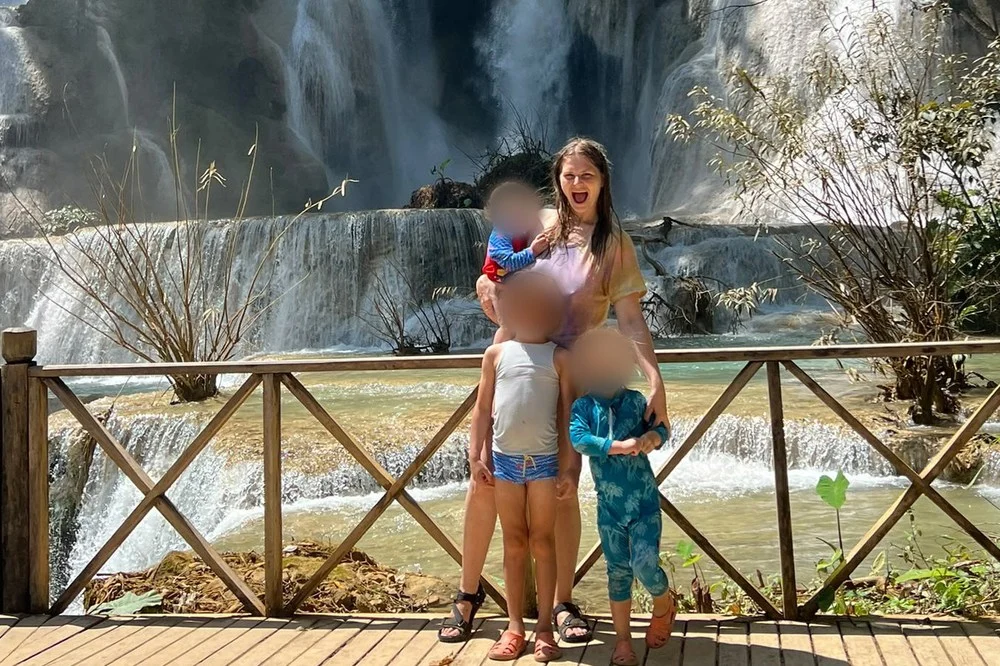 Saskia Dalyanci in Thailandia con i suoi figli