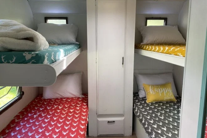 L'interno del camper convertito