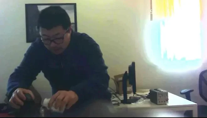 Il collega ha avvelenato Rong Yuan a sua insaputa